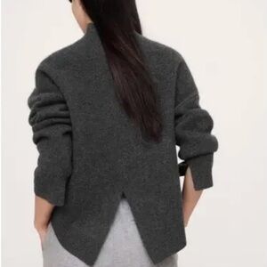 NWT Banana Republic – Double-Faced Cashmere Sweater with Vented Back